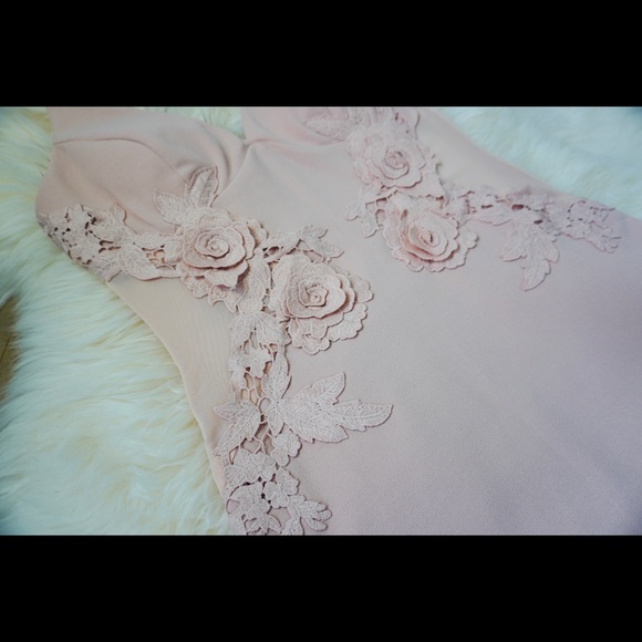 PINK DRESS - Picture 3 of 11